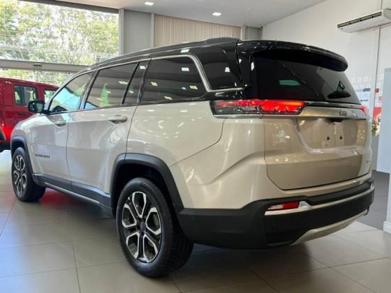 JEEP COMMANDER 1.3 T270 TURBO FLEX LIMITED AT6